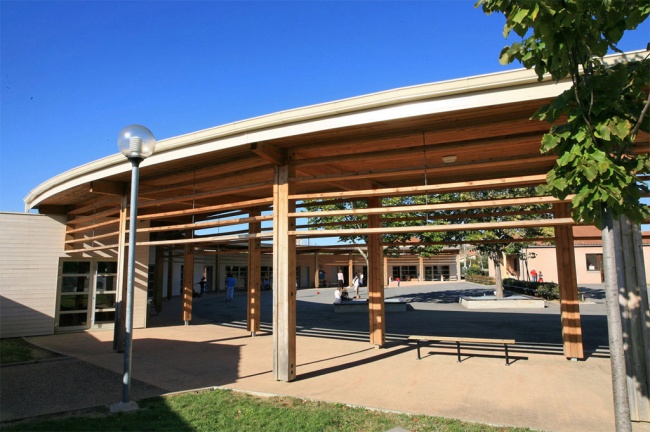 Rhabilitation et extension du groupe scolaire avec CLSH et restauration  Bruguires (31)