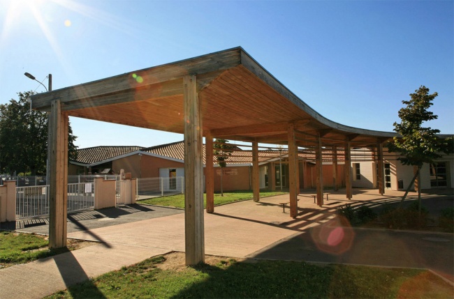 Rhabilitation et extension du groupe scolaire avec CLSH et restauration  Bruguires (31)