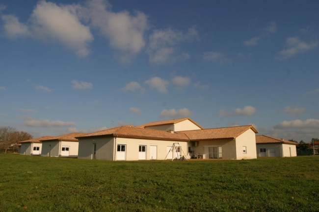 Construction d'un institut medico educatif et d'une pouponniere  Villeneuve Tolosane (31)