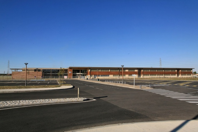 Construction d'un collge 700 HQE avec restauration et terrains de sport  Aussonne (31)