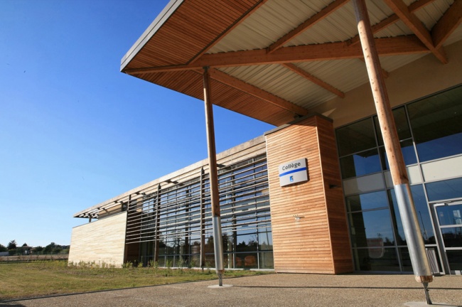 Construction d'un collge 700 HQE avec restauration et terrains de sport  Aussonne (31)